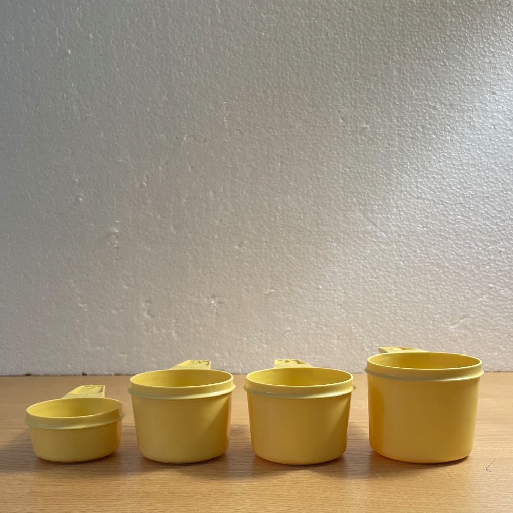 Vintage Tupperware Measuring Cups Harvest Gold 1/3, 2/3,  3/4, 1 Cup 4 Piece Set